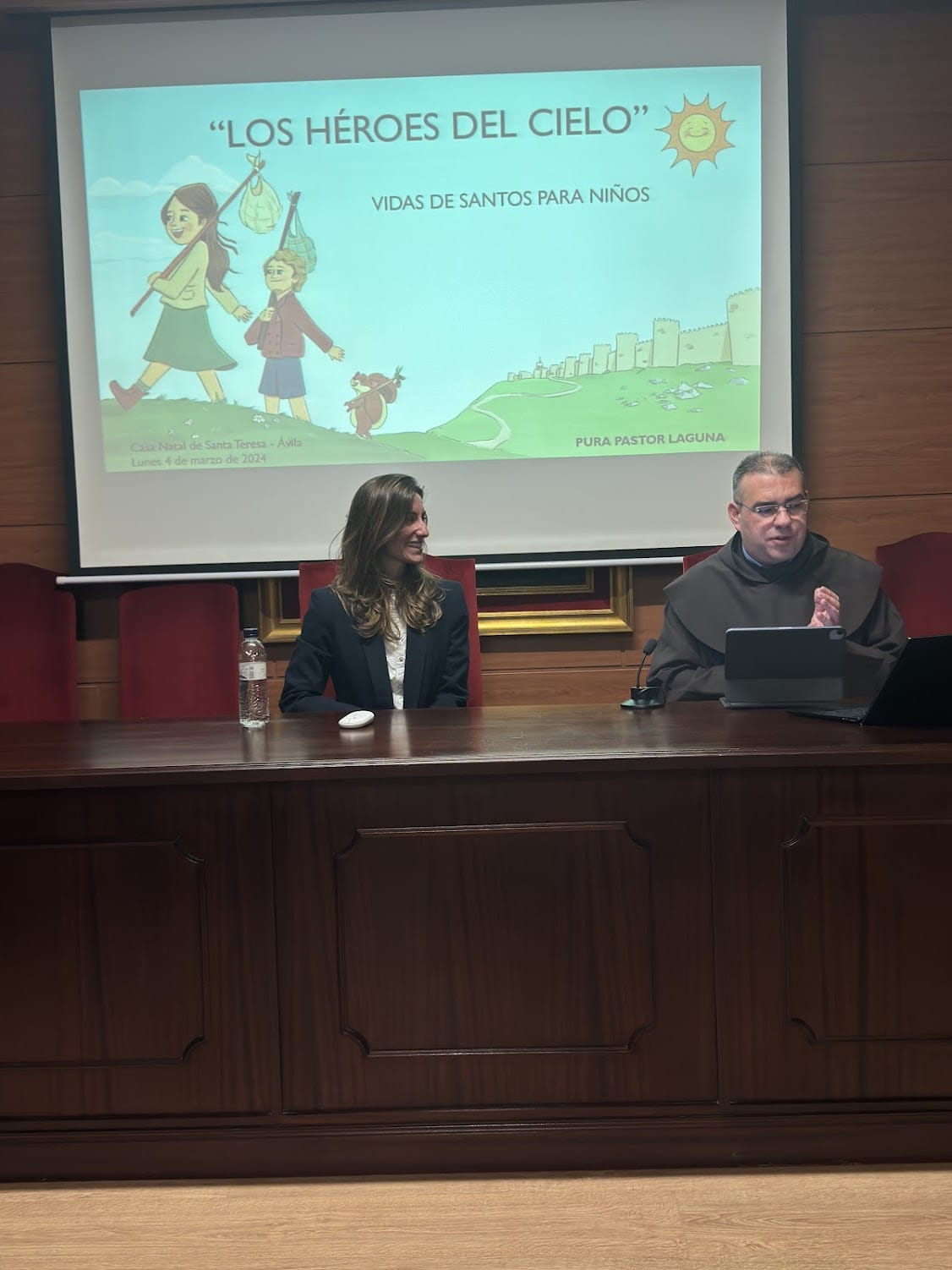 Presentación del cuento de Santa Teresa de Jesús en su casa natal, en Ávila.